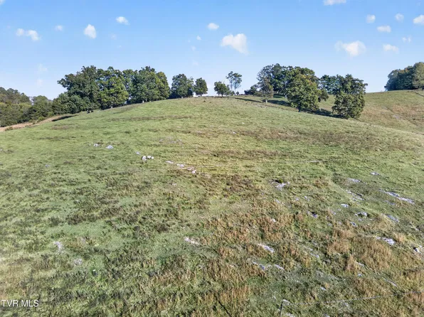 McCray Rd, Johnson City, TN 37615
