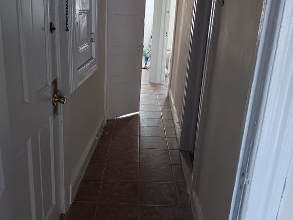 5th image of 732 Westside Ave #1