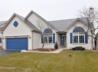 2891 Savannah Dr, Aurora, IL