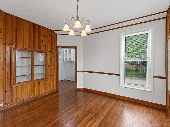 5th image of 2015 Hudson Ave