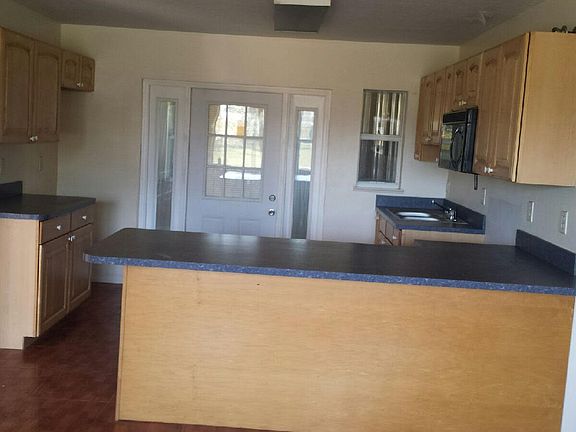 5th image of 614 Gardenia Ave