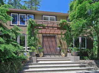 6975 Island Center Rd NE, Bainbridge Island, WA 98110