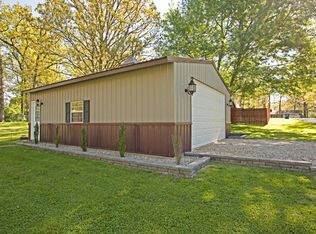 209 Center St, Cassville, MO 65625
