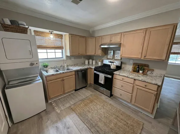 1537 Boxwood St, Memphis, TN 38108