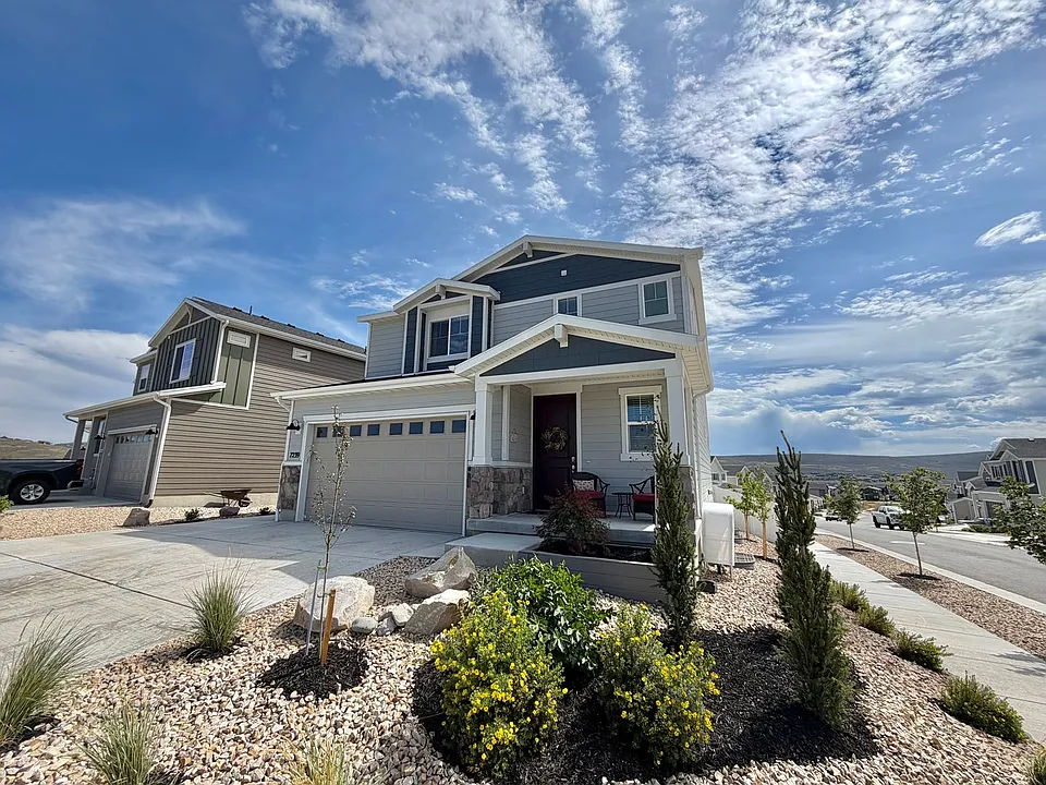 7239 Woods Rose Dr