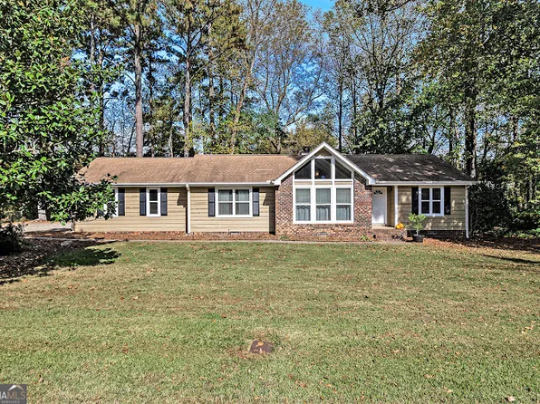 30 Lajuana Dr, Carrollton, GA 30116