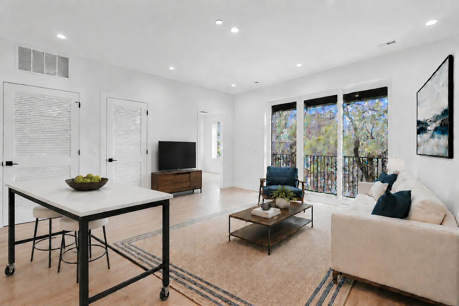 2 bed, 1000 sqft, $3,495 — Photo 3