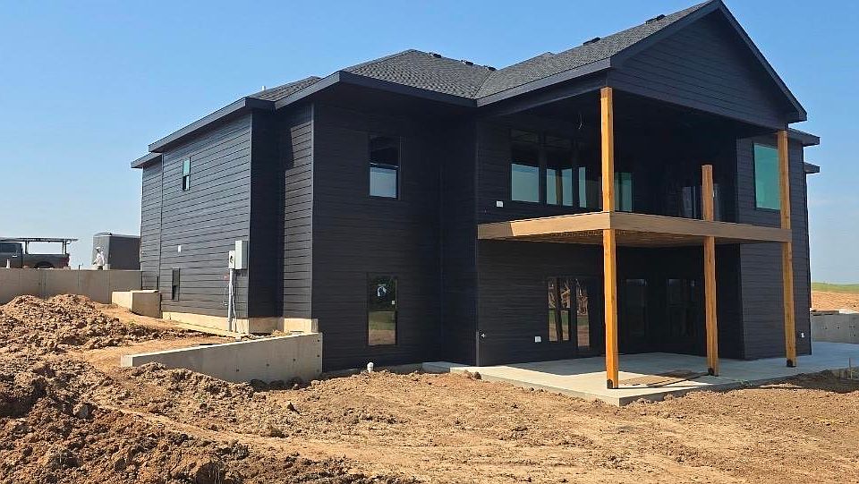 2nd image of 1678 Circle Ln