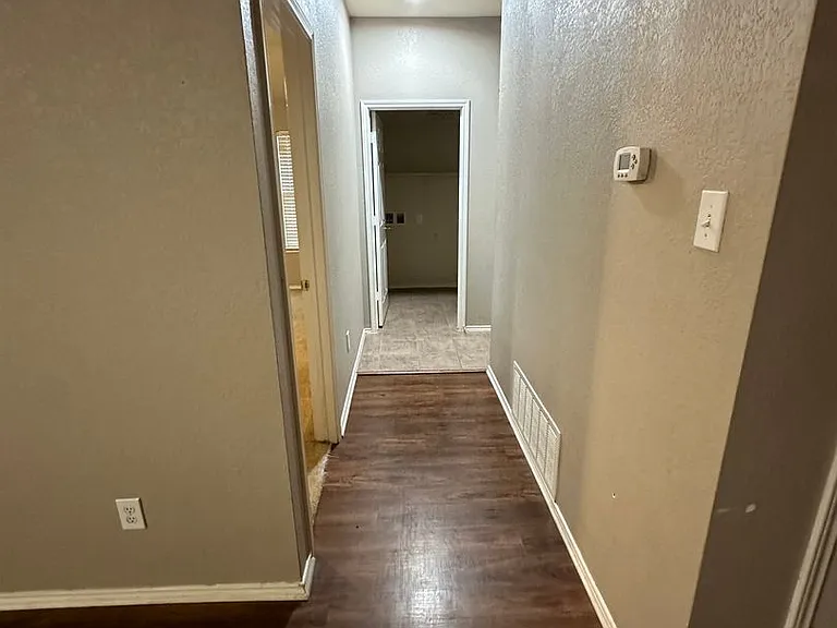 6709 Costa Dr — Photo 18