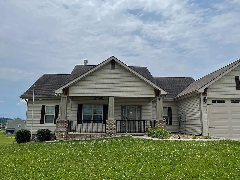 2622 Vista Meadows Ln — Photo 1