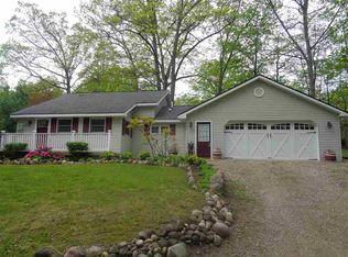 217 Jackson Blvd, Higgins Lake, MI 48627