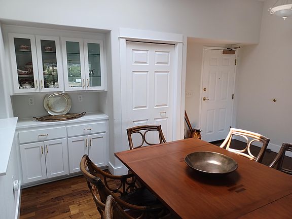 2nd image of 988 Golden Aspen Pl