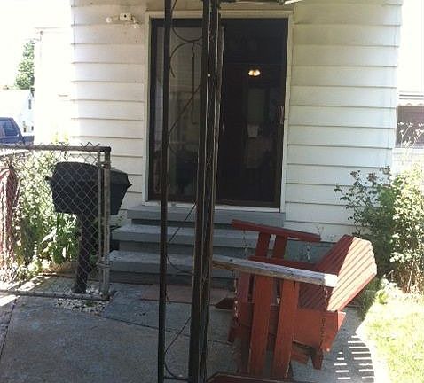 4th image of 2522 E 38th St