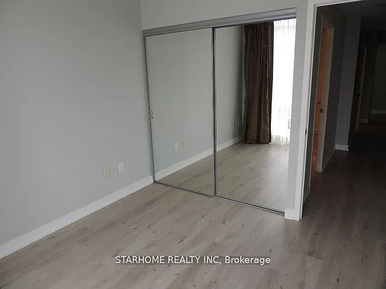 29 Singer Ct #Townhouse 02 — Photo 10