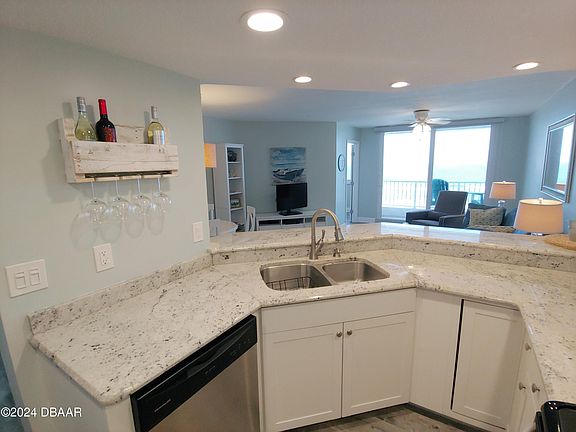 3rd image of 4453 S Atlantic Ave Unit 607