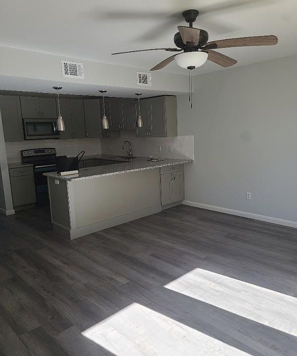 1st image of 4985 Catalina Cir