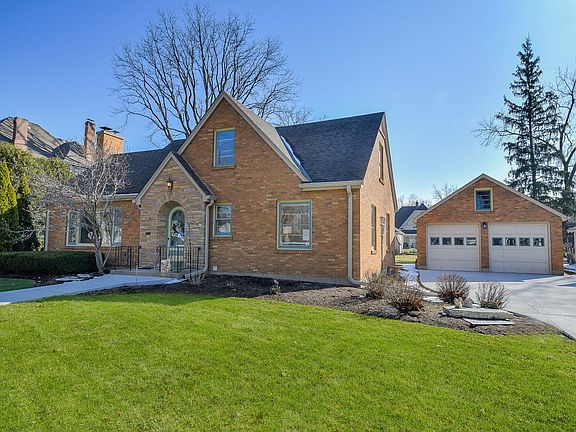 2nd image of 1031 N Spring St