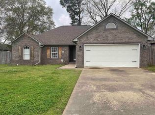 2210 Richland Park Dr, Bryant, AR 72022