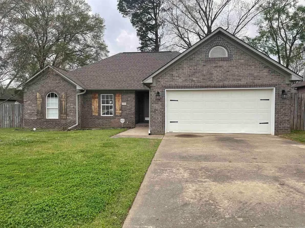 2210 Richland Park Dr, Bryant, AR 72022