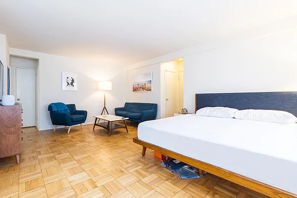 Rented by Charles H. Greenthal Management Corp | media 5