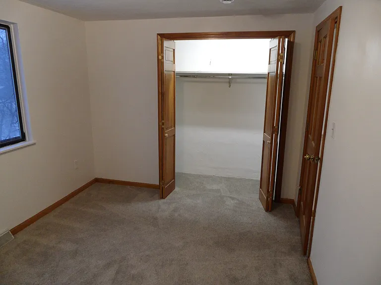 921 Onondaga St — Photo 26