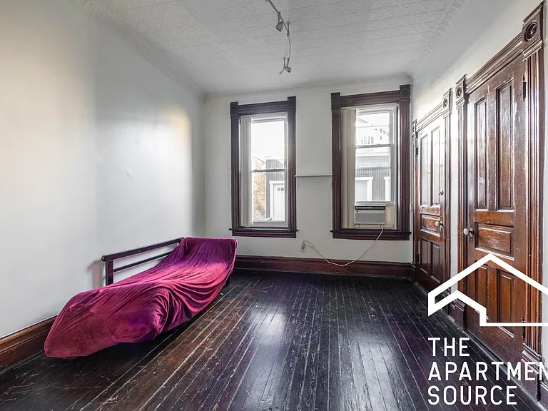 1820 S Throop St #1R — Photo 2