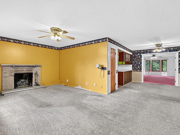 5th image of 4031 Blossomwood Dr