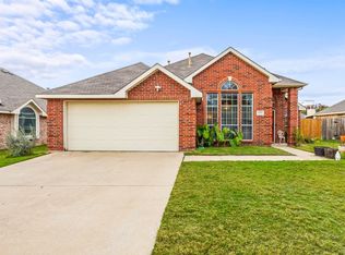 3033 Blue Jay Ln, Midlothian, TX 76065