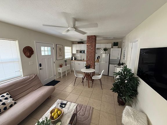 4th image of 120 W Princeton St #3-C