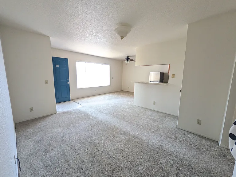 337 N Buena Vista St #202 — Photo 2