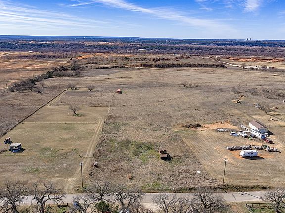 4th image of 41106 Mitchell Bend Ct
