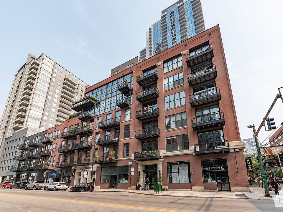1st image of 300 W Grand Ave APT 401