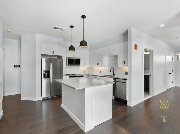 54 Auburn St, Brookline, MA