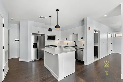54 Auburn St #100 Photo 1