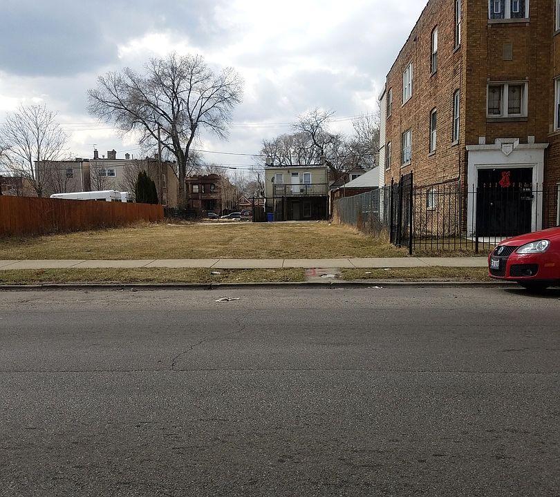 1st image of 840 N Hamlin Ave