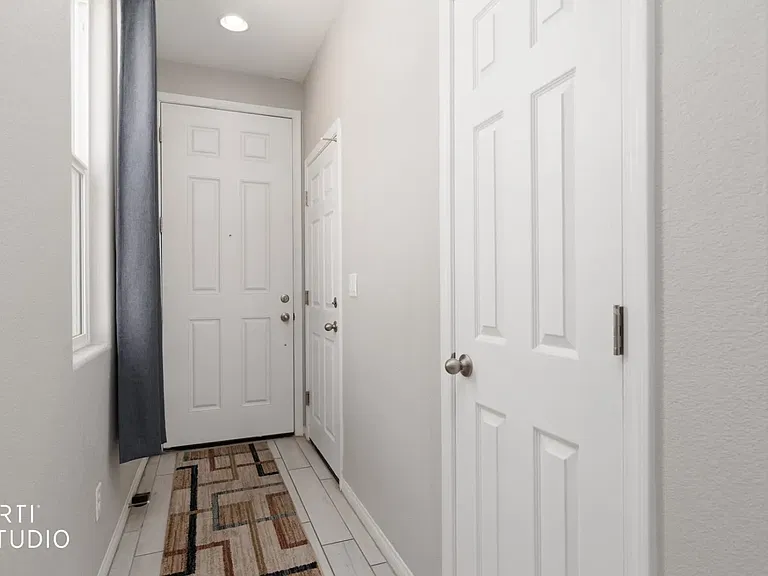 679 Corona Way — Photo 3