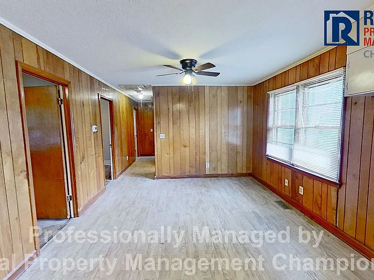 209 Sycamore St — Photo 6