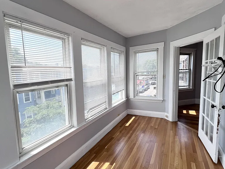 Saint Marks Rd — Photo 2