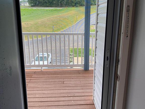 3rd image of 1089 Bluewater Dr Unit 304