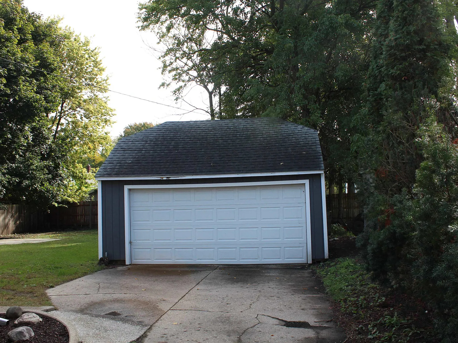 4 bed, 1.5 bath, 1795 sqft, $1,900 — Photo 4