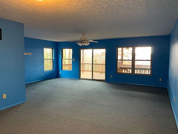 4th image of 417 Taylors Trce