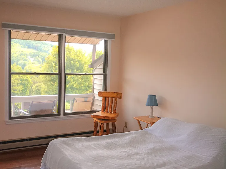 144B Heathstone Ct — Photo 11