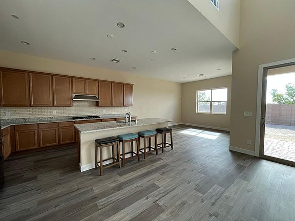 5th image of 112 Aneto St