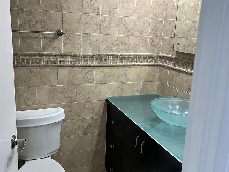 5401 Collins Ave #1029 — Photo 6