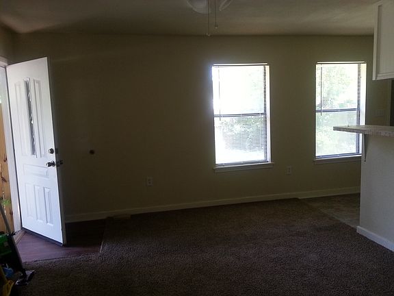 5th image of 3723 Manchester Dr