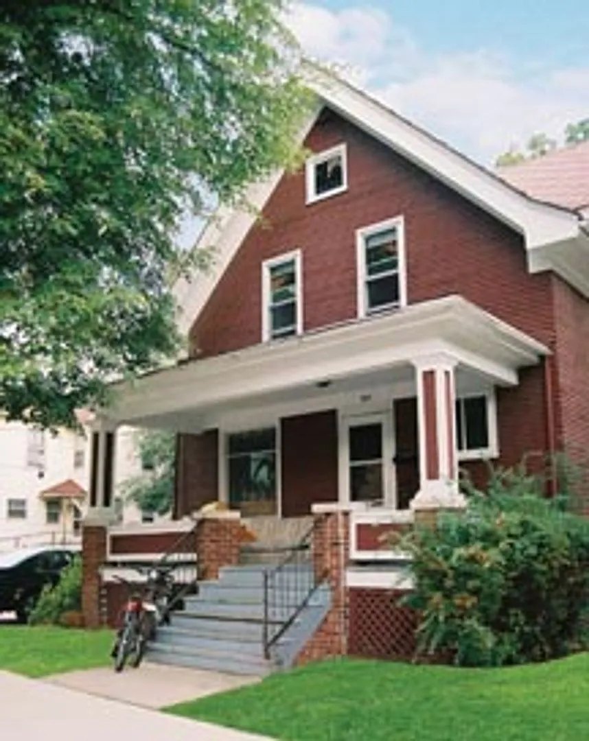 Spacious Madison 5-Bedroom with Yard, Parking & Prime Location - Available 8/15/2027 — Photo 1