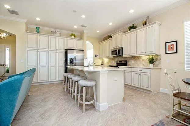 416 Castle Pines Ln — Photo 42