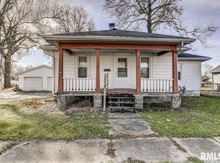 909 W Jackson St, Auburn, IL 62615