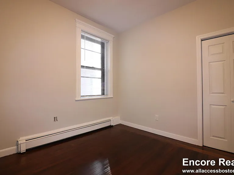 25 Stearns Rd #4 — Photo 9
