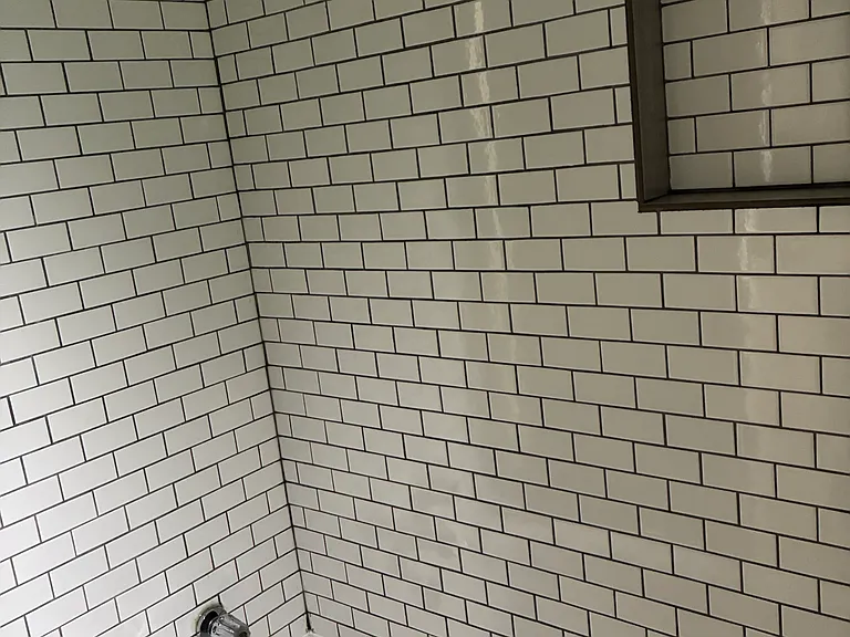 2331 Rowland Ave — Photo 12